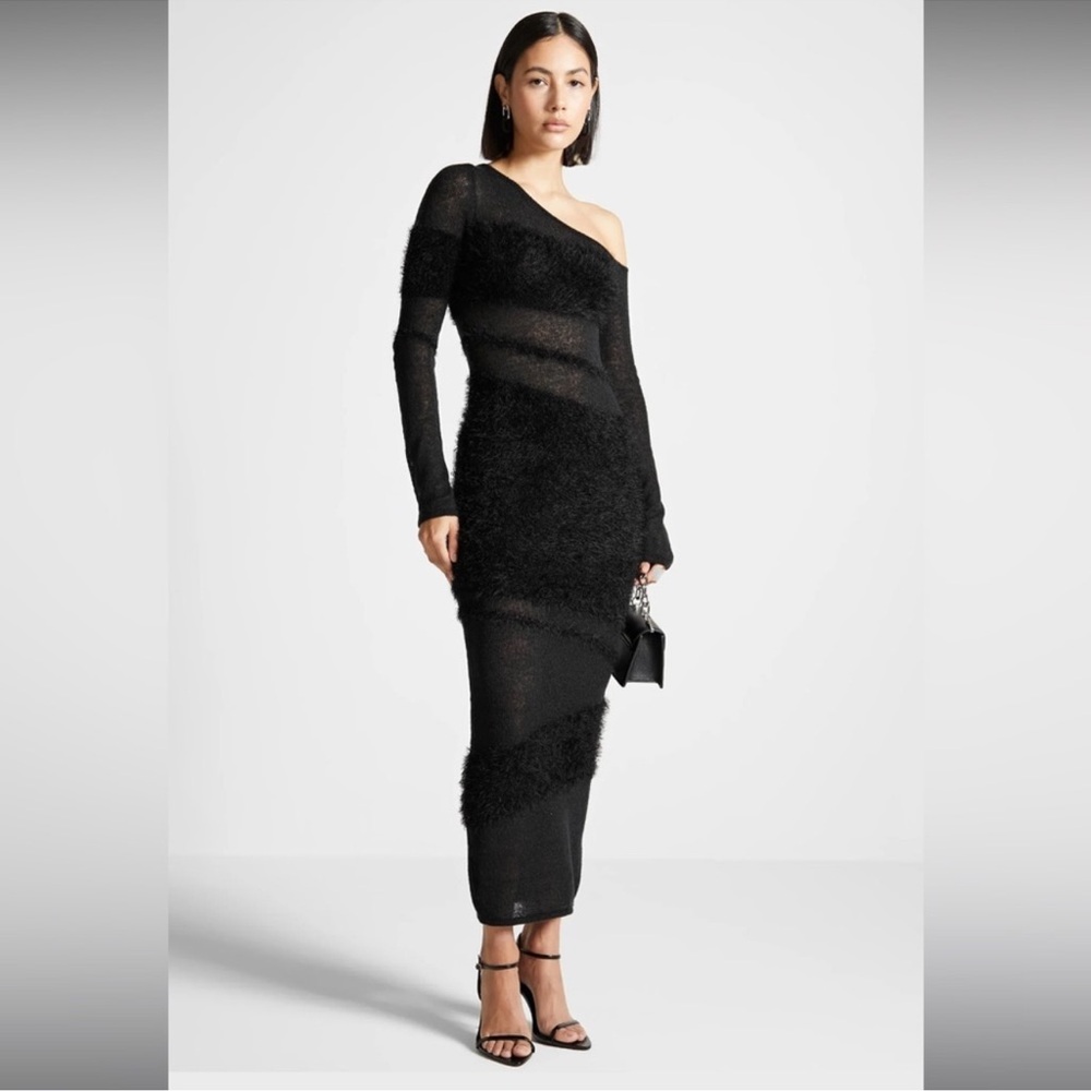 Elegant Black One-Shoulder Dress